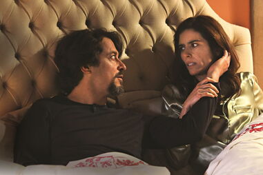 António Pedro Cerdeira e Anabela Teixeira numa cena da novela 'Alguém Perdeu'