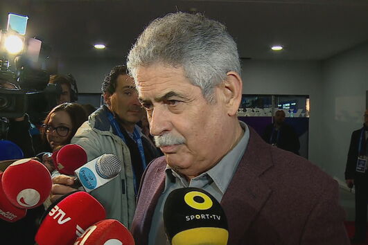 Luís Filipe Vieira vai a Alvalade e fica no balneário