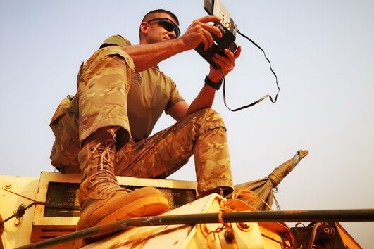 Operador de drone do Exército em ação em Bambari, na República Centro-Africana