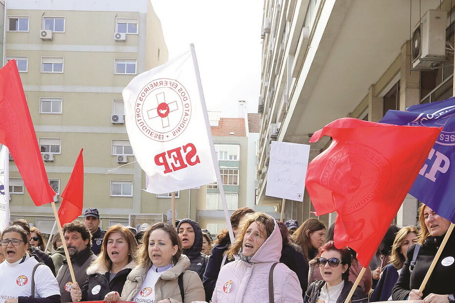 Os enfermeiros continuam a contestar as propostas do Governo e repetem-se as greves nos hospitais públicos  