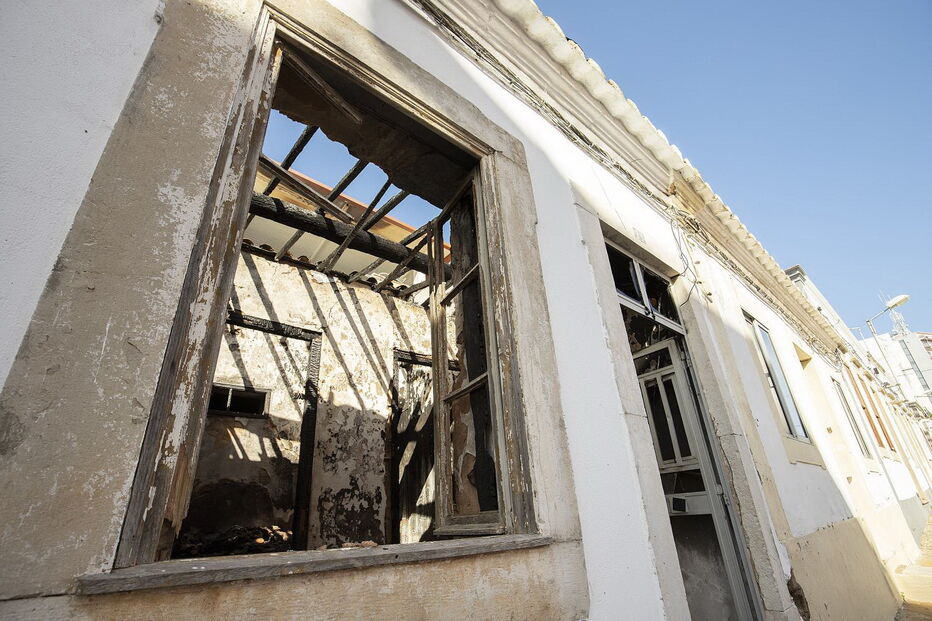 Incêndio deixa sete desalojados em Faro