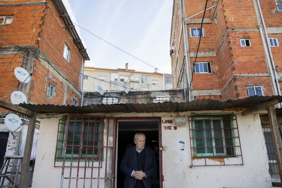 Visita de Santana Lopes ao bairro da Jamaica