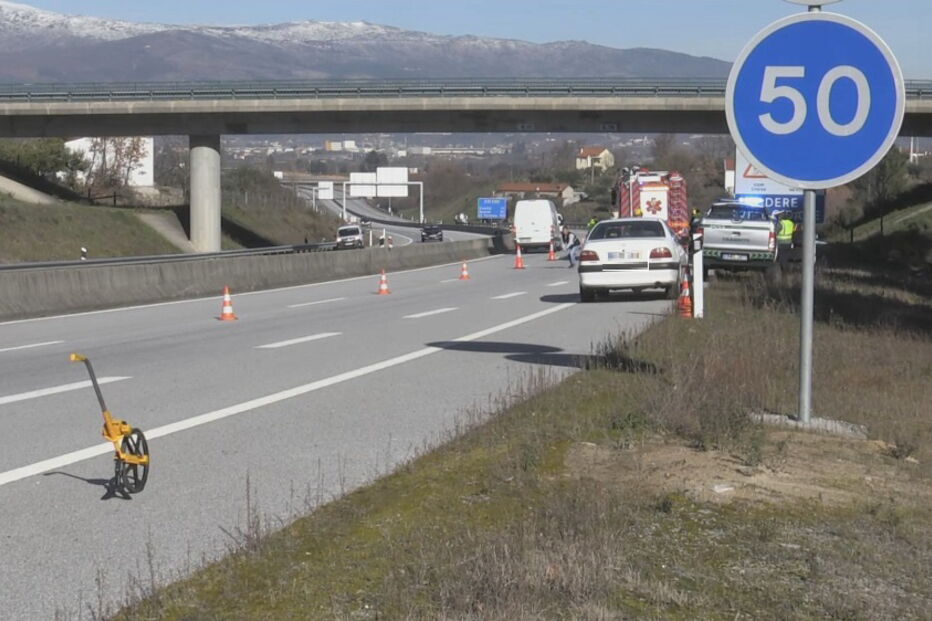 Um morto e um ferido em despiste na A23 perto do Fundão