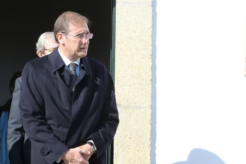 Pedro Passos Coelho no funeral do pai