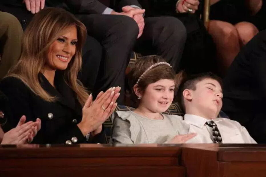 Joshua Trump adormeceu durante discurso de Trump