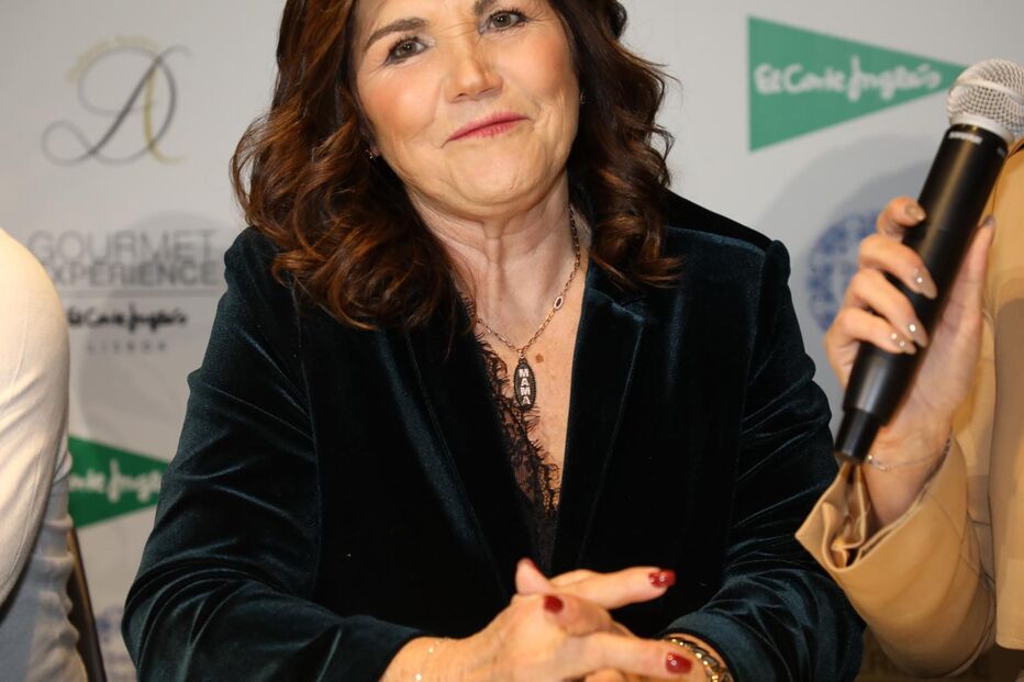 Dolores Aveiro no lançamento da marca de vinhos e azeite