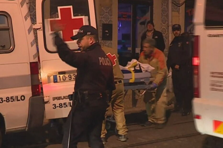 Corpo retirado de restaurante de Lisboa ao fim de oito horas de espera