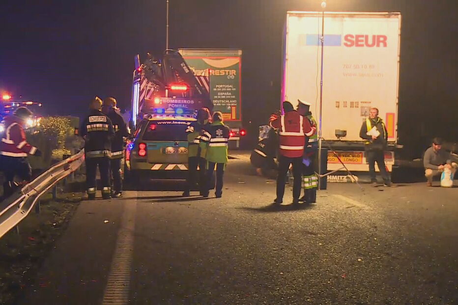 Choque em cadeia na A1 na zona de Pombal