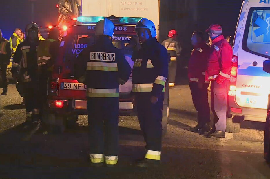 Choque em cadeia na A1 na zona de Pombal