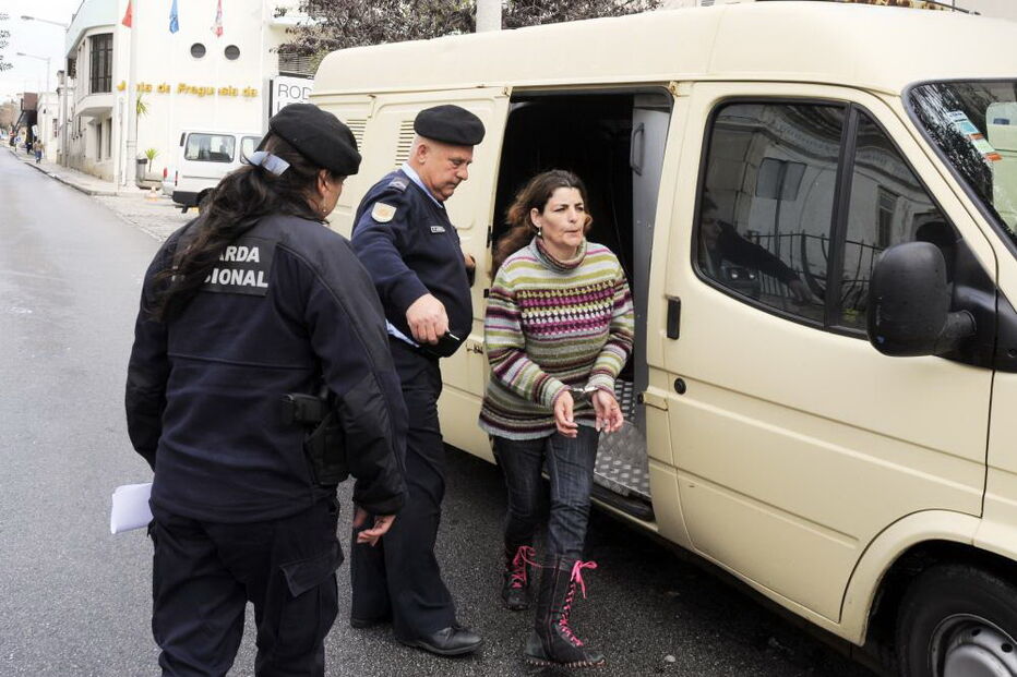 Leonor Cipriano, condenada pelo homicídio da filha Joana, sai da prisão em liberdade condicional