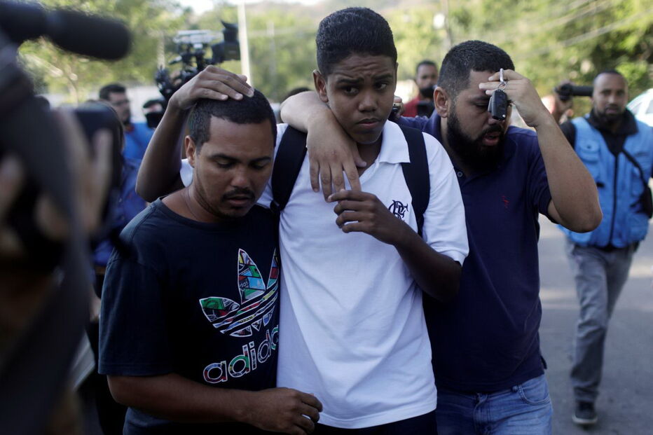 Incêndio no centro de treinos do Flamengo faz 10 mortos