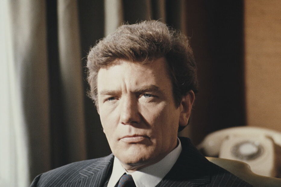 Albert Finney