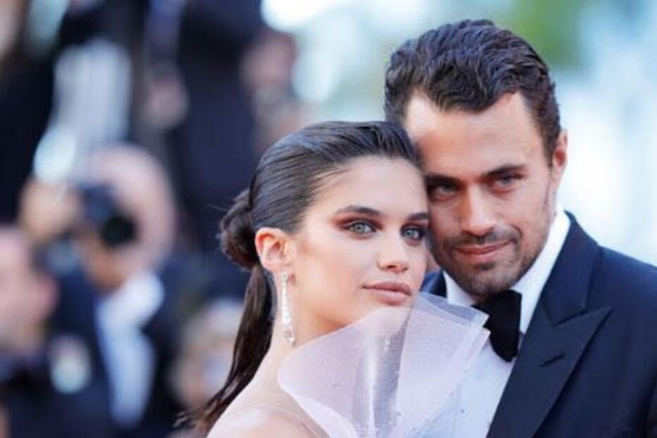 Sara Sampaio e o namorado Oliver Ripley	