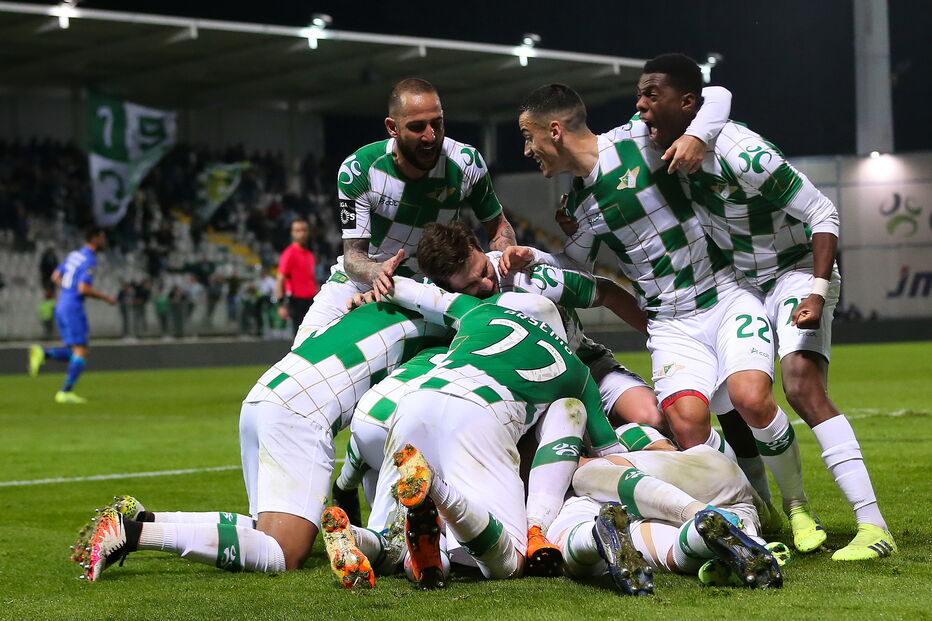  Jogadores do Moreirense celebram golo marcado ao FC Porto