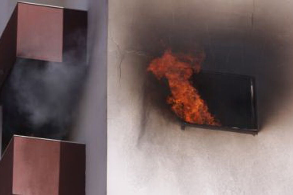 Mulher deitou fogo a apartamento de Portimão, em 2018