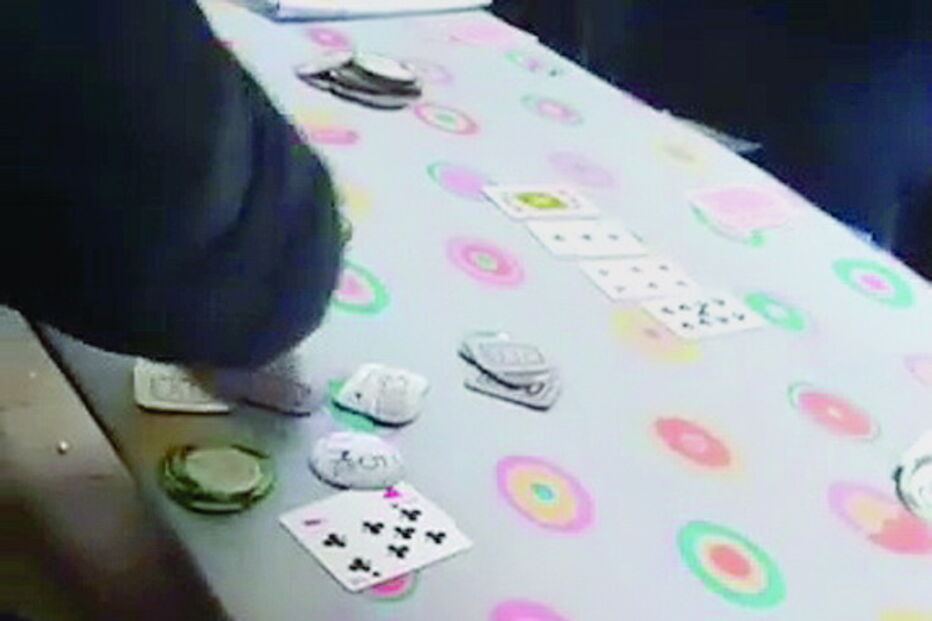 Presos dão festa em direto no Facebook