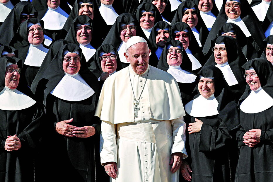 Papa Francisco exige relatórios às ordens de freiras