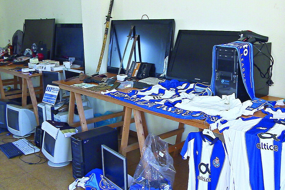 Polícia apreendeu diverso material furtado