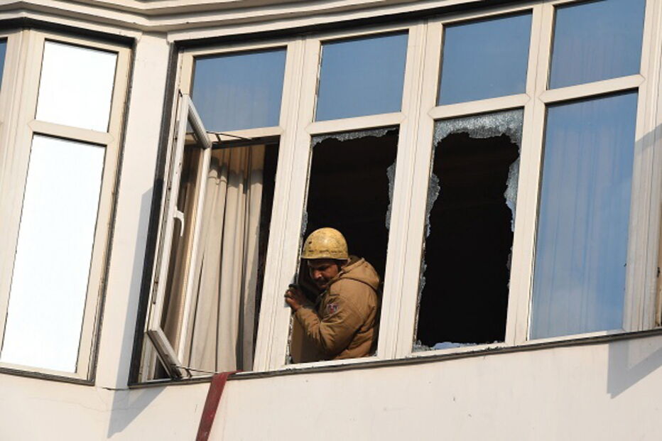 Novo balanço aponta para pelo menos 17 mortos em Incêndio num hotel em Nova Deli