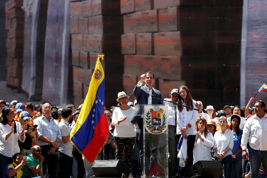 Marcha contra o governo de Nicolás Maduro marcada por alegria e esperança  