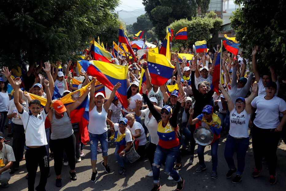 Marcha contra o governo de Nicolás Maduro marcada por alegria e esperança  