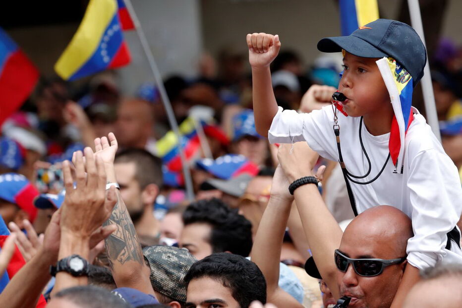 Marcha contra o governo de Nicolás Maduro marcada por alegria e esperança  