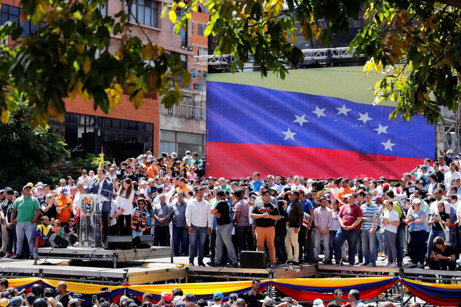Marcha contra o governo de Nicolás Maduro marcada por alegria e esperança  