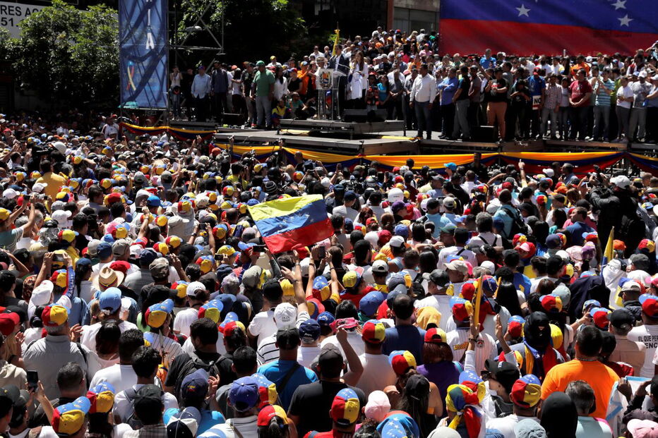 Marcha contra o governo de Nicolás Maduro marcada por alegria e esperança  
