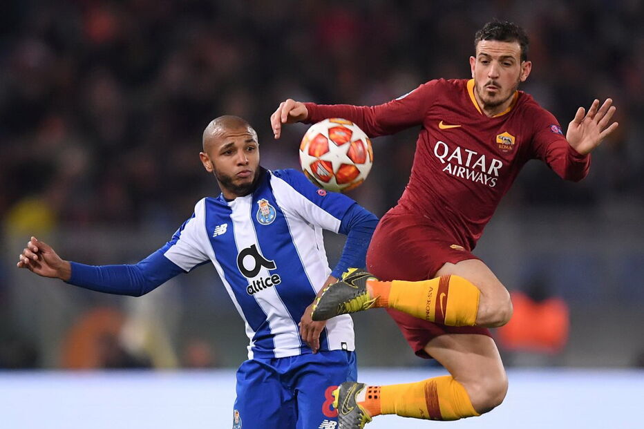 Brahimi sofre entorse no tornozelo esquerdo na derrota do FC Porto com a Roma