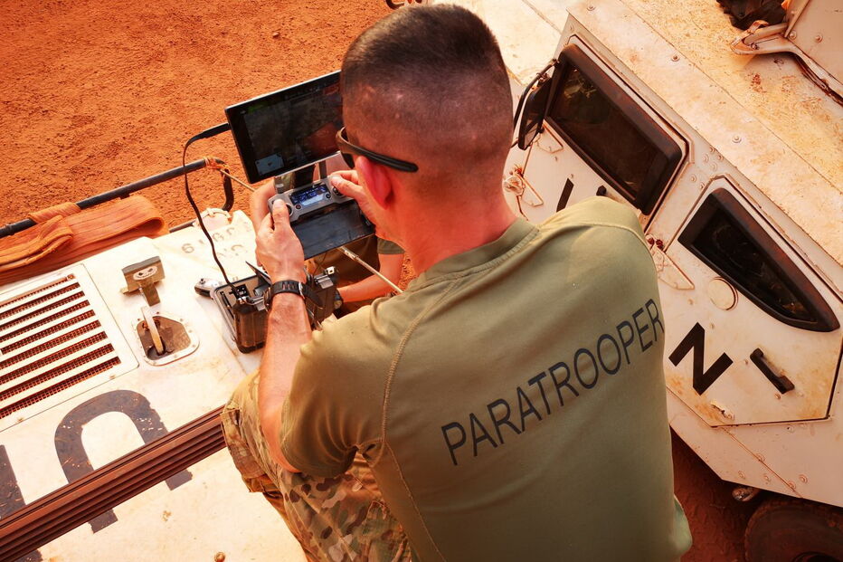 Militar português comanda drone durante missão na República Centro-Africana