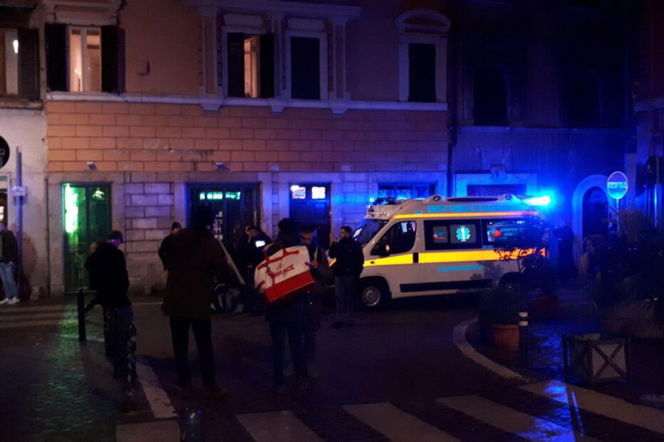 Quatro feridos com gravidade após confrontos entre adeptos de Lazio e Sevilha