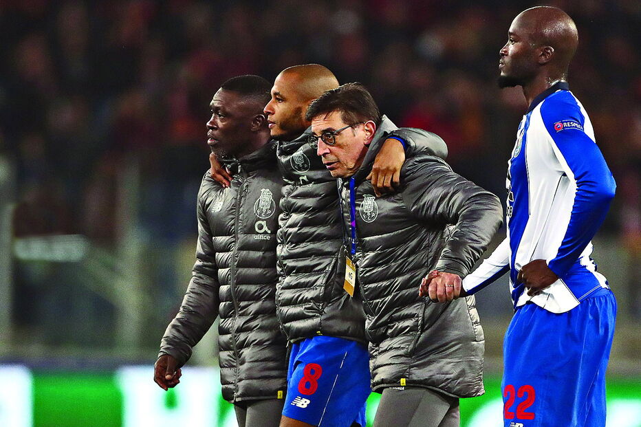 Brahimi  saiu amparado  e muito  queixoso  do Olímpico  de Roma  