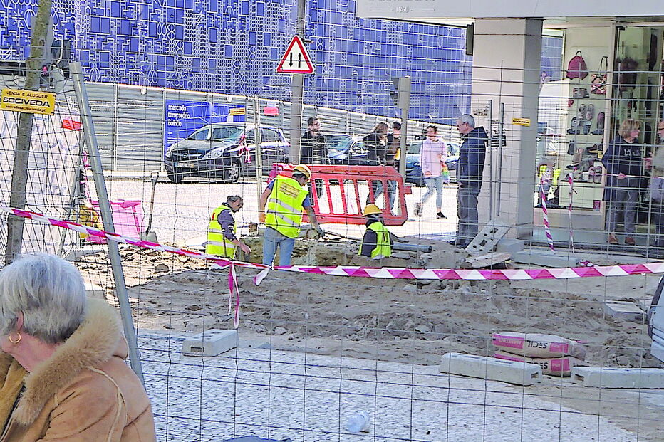 ‘Cidade estaleiro’ irrita condutores e moradores no Porto