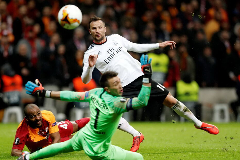 Gatasaray defronta Benfica numa partida a contar para os 16-avos-de-final da Liga Europa