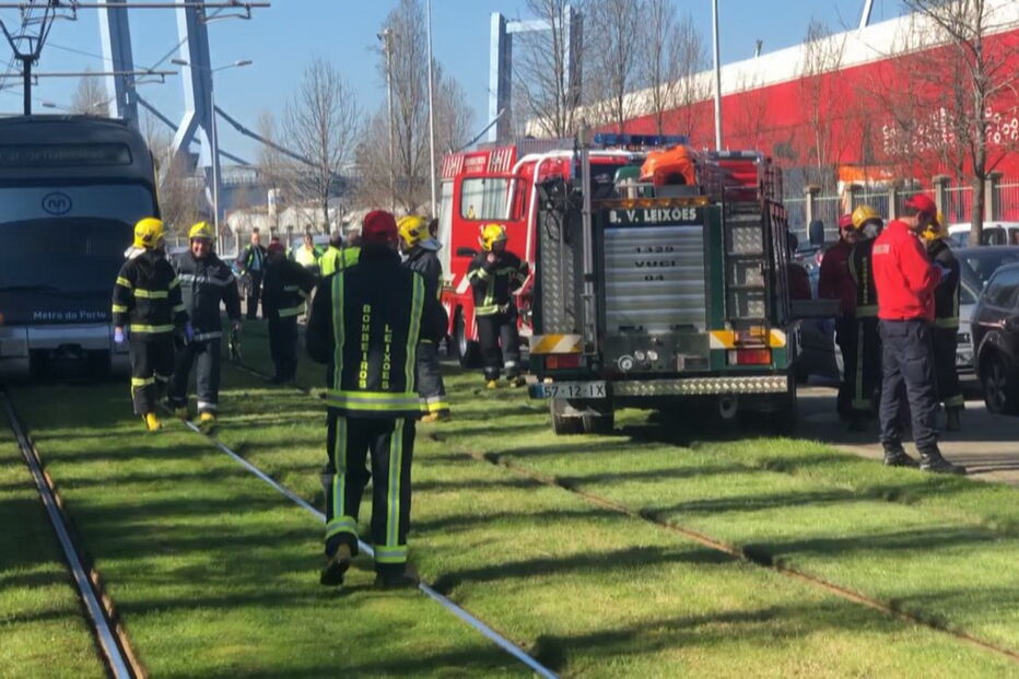 Homem colhido pelo metro quando urinava em Matosinhos