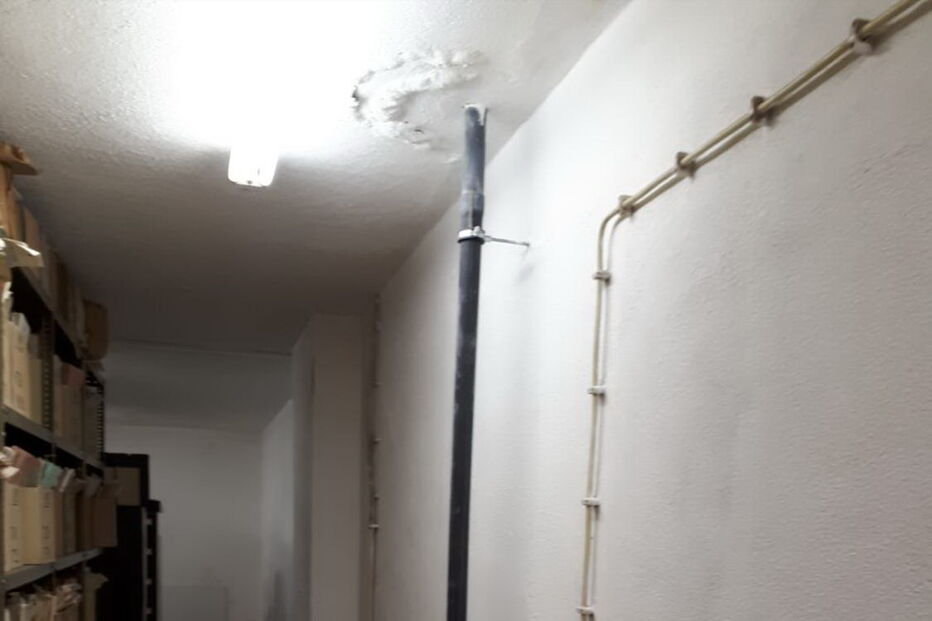 Cave guarda acervo centenário 