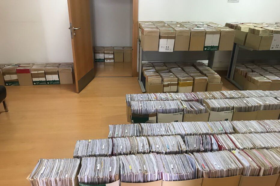 Cave guarda acervo centenário 