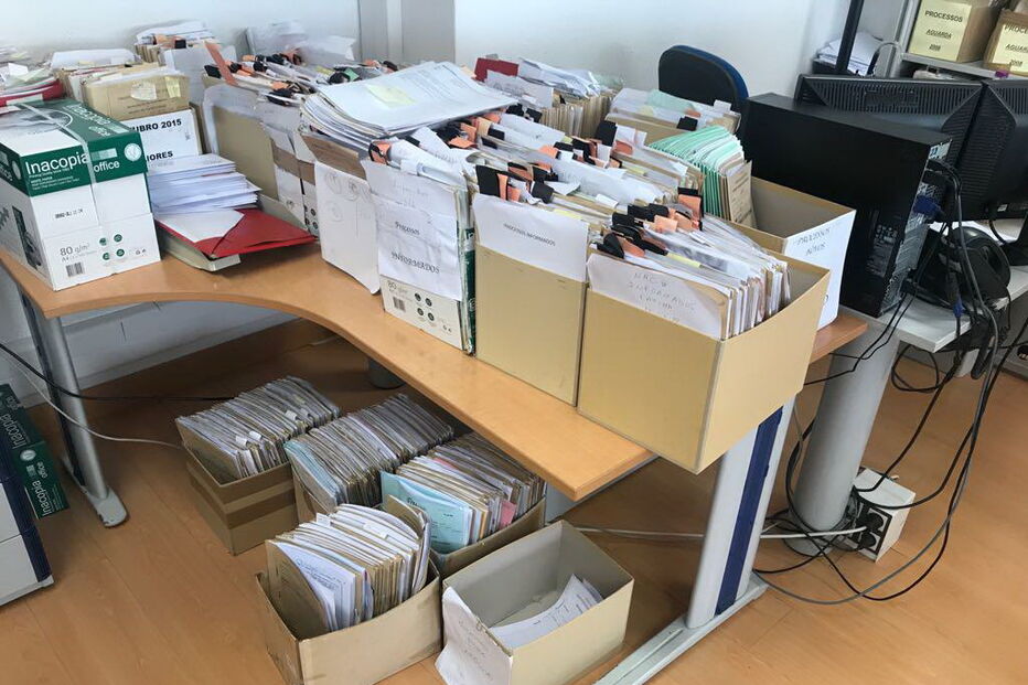 Cave guarda acervo centenário 