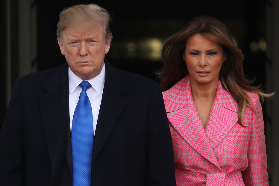 O guarda roupa polémico e milionário de Melania Trump