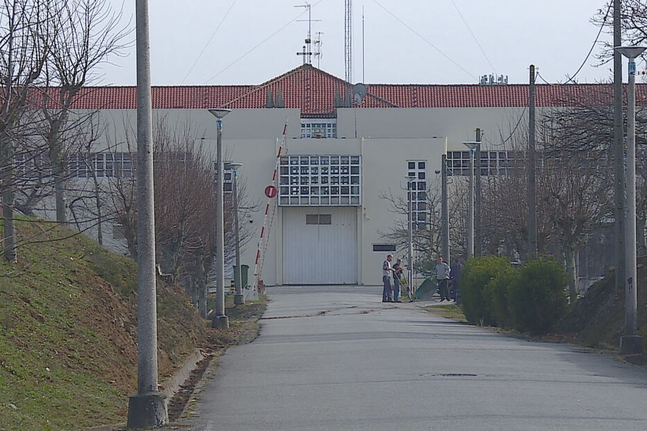 Diretora da cadeia de Paços de Ferreira demite-se