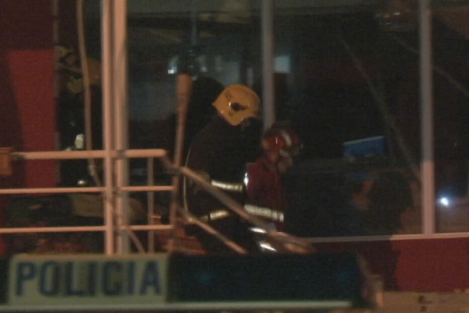 Retirado corpo de jovem de 23 anos que morreu soterrada em restaurante na Madeira