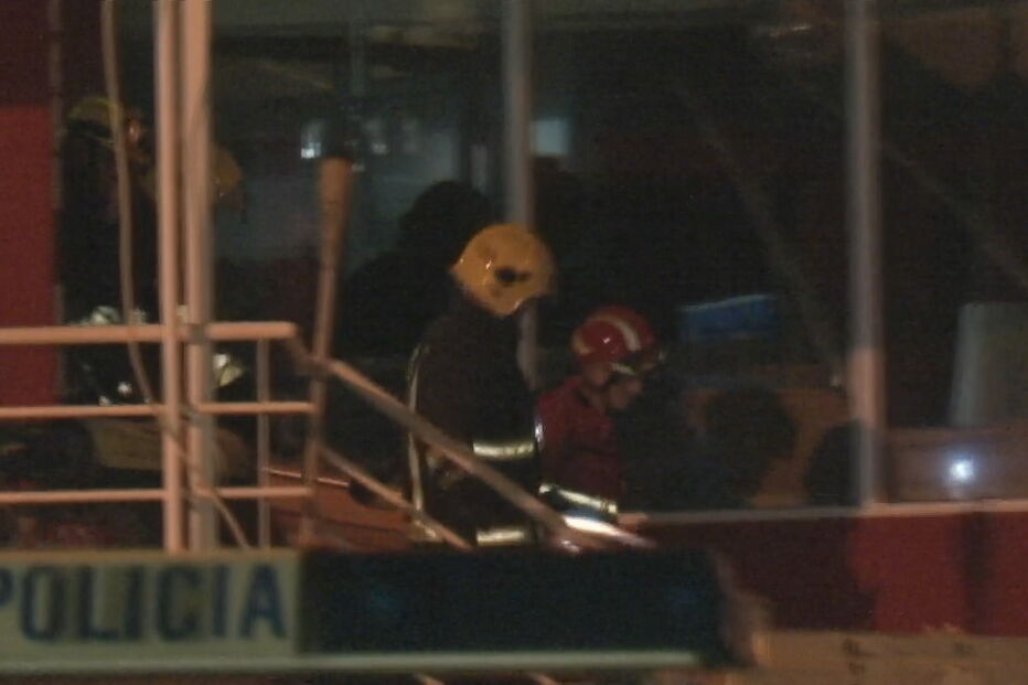 Retirado corpo de jovem de 23 anos que morreu soterrada em restaurante na Madeira