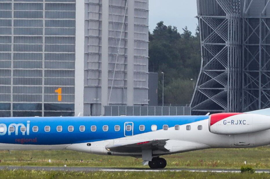 Companhia aérea britânica Flybmi declara falência e cancela todos os voos