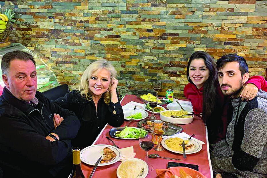 Ágata partilhou esta fotografia em família para desmentir a separação