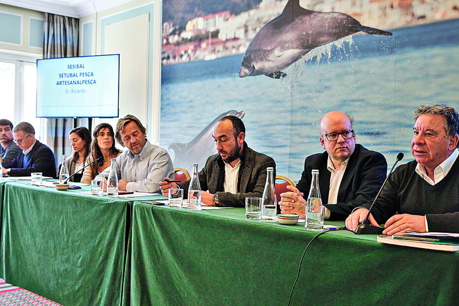 Associações e empresários contestaram as obras do Projeto de Melhoria das Acessibilidades ao Porto de Setúbal   