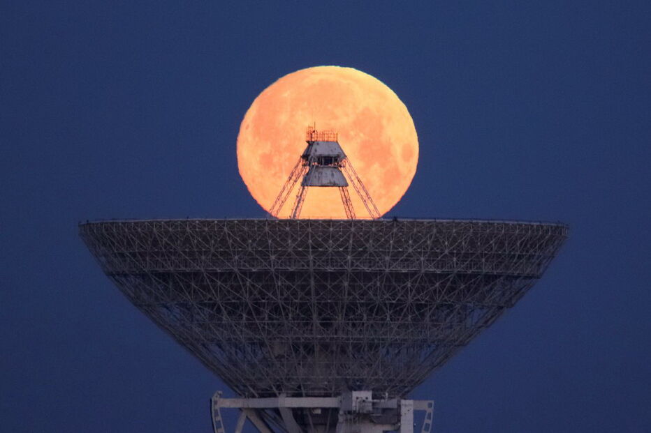 Superlua em Molochnoye, Crimeia