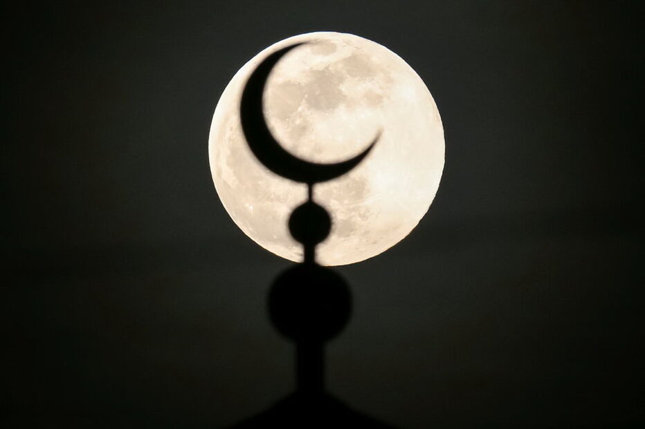 Superlua em Almaty, Cazaquistão