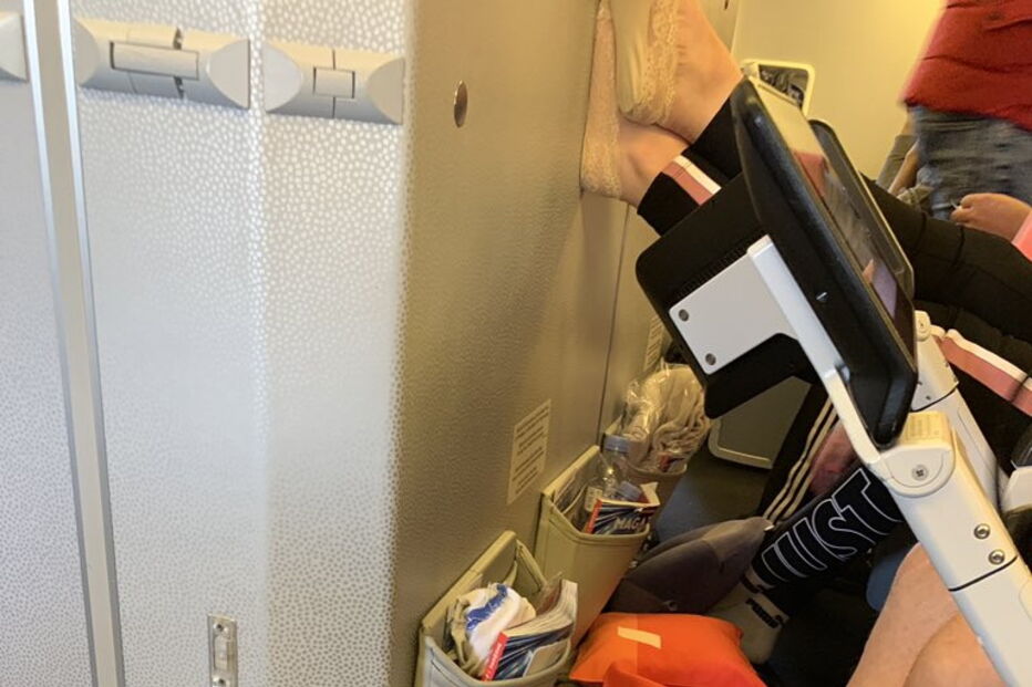 Passageiro despe-se e viaja em boxers durante voo de longo curso da Air France 