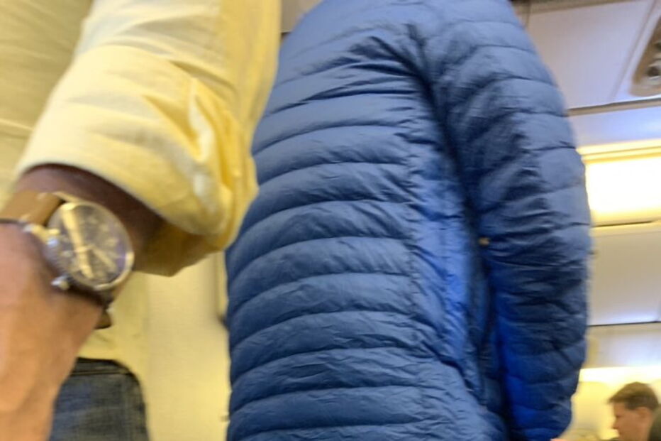 Passageiro despe-se e viaja em boxers durante voo de longo curso da Air France 