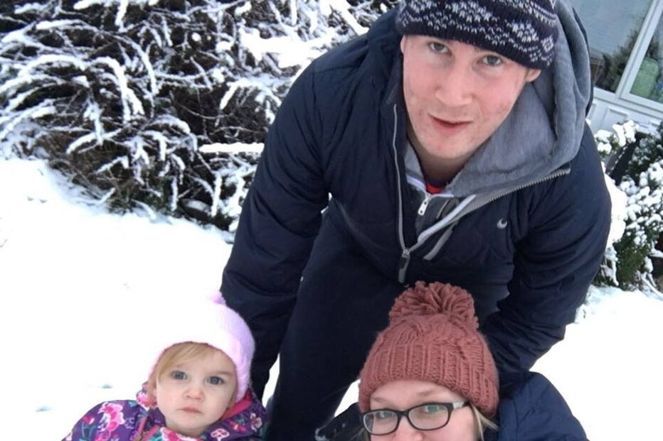 Pai cumpre último desejo e morre três horas depois de conhecer filha recém nascida